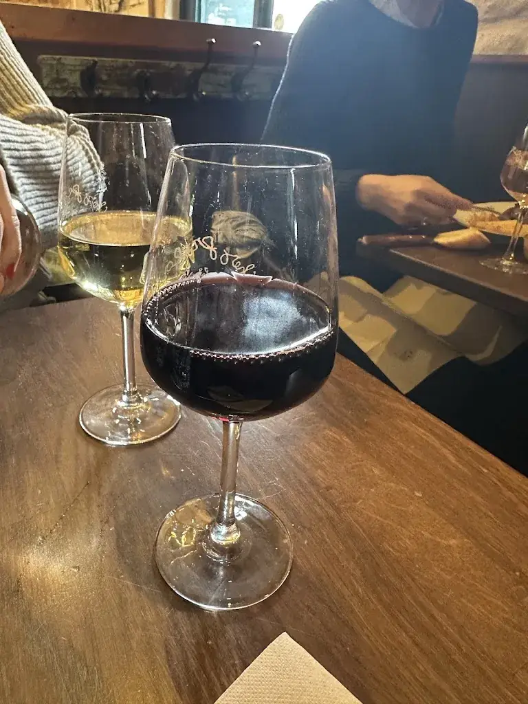 Malin Génie_Chez Friloux 1933_Montrouge_review