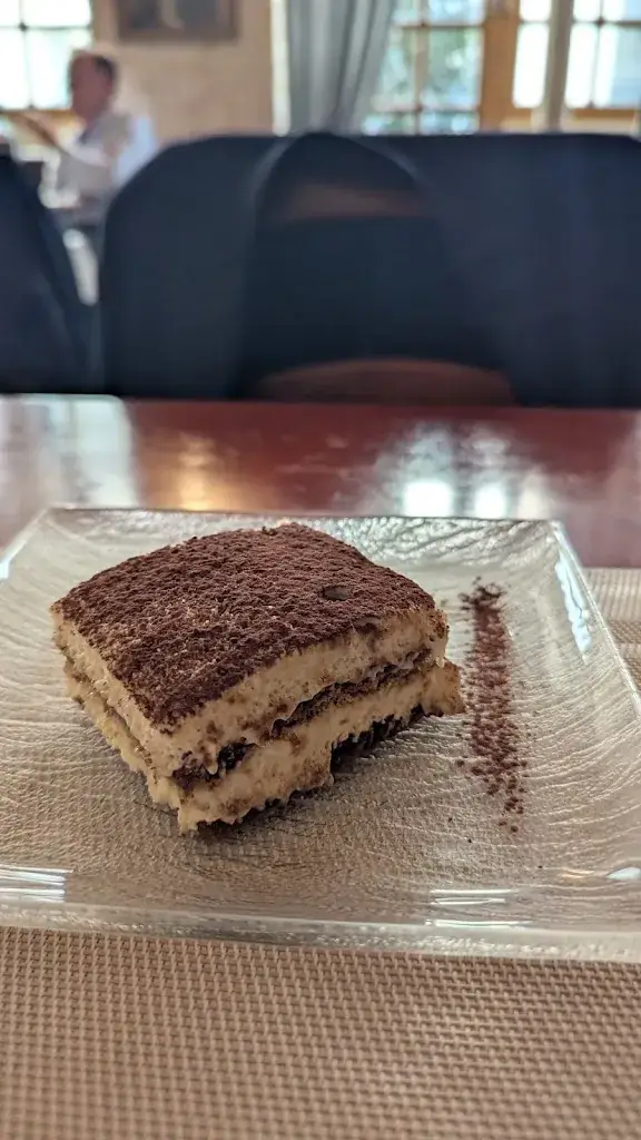 abdulla __Monterosso_Montrouge_review