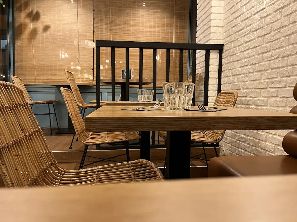 Asian Touch Restaurant in Montrouge