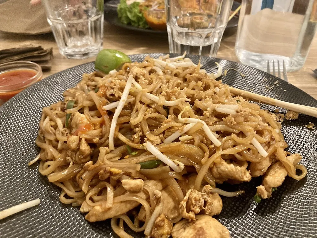 Asian Touch_Montrouge_slider_image_3