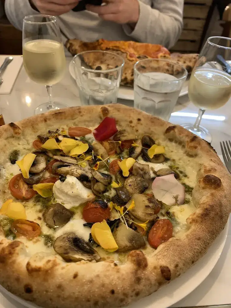 Juliette_Ottimisti_Montrouge_review