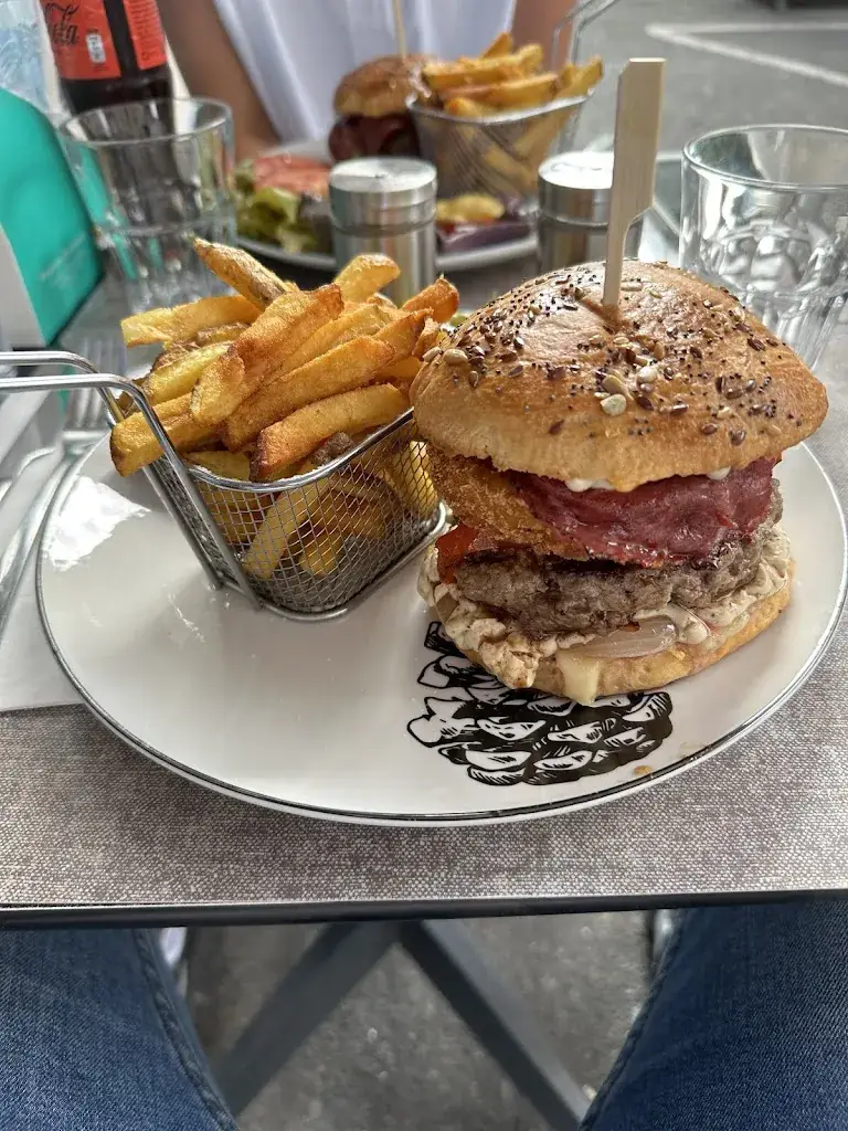 Rami Jridi_SQUARE_Nogent-sur-Marne_review