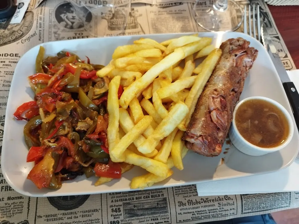 Le Noisy Brasserie restaurant à Noisy-le-Roi