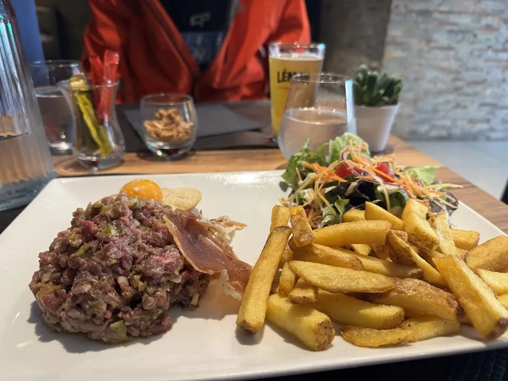 Ana Patricia Ruiz Beltrán_Le Patio Côté Lac_Thonon-les-Bains_review