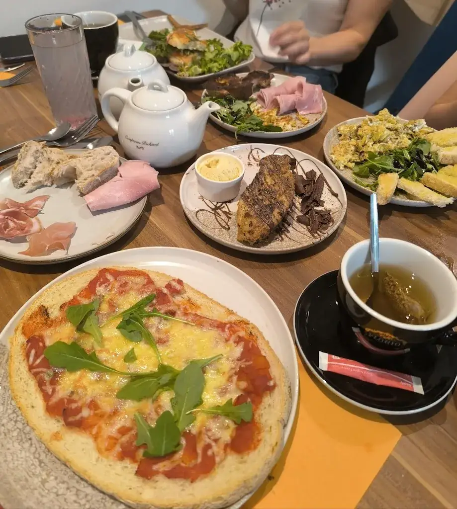 Julien Sayoud_La Kantoch'_Faverges-Seythenex_review