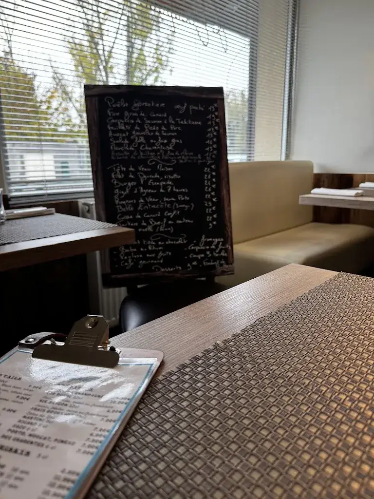 Pierre Leveque_L’Escapade_Ormesson-sur-Marne_review