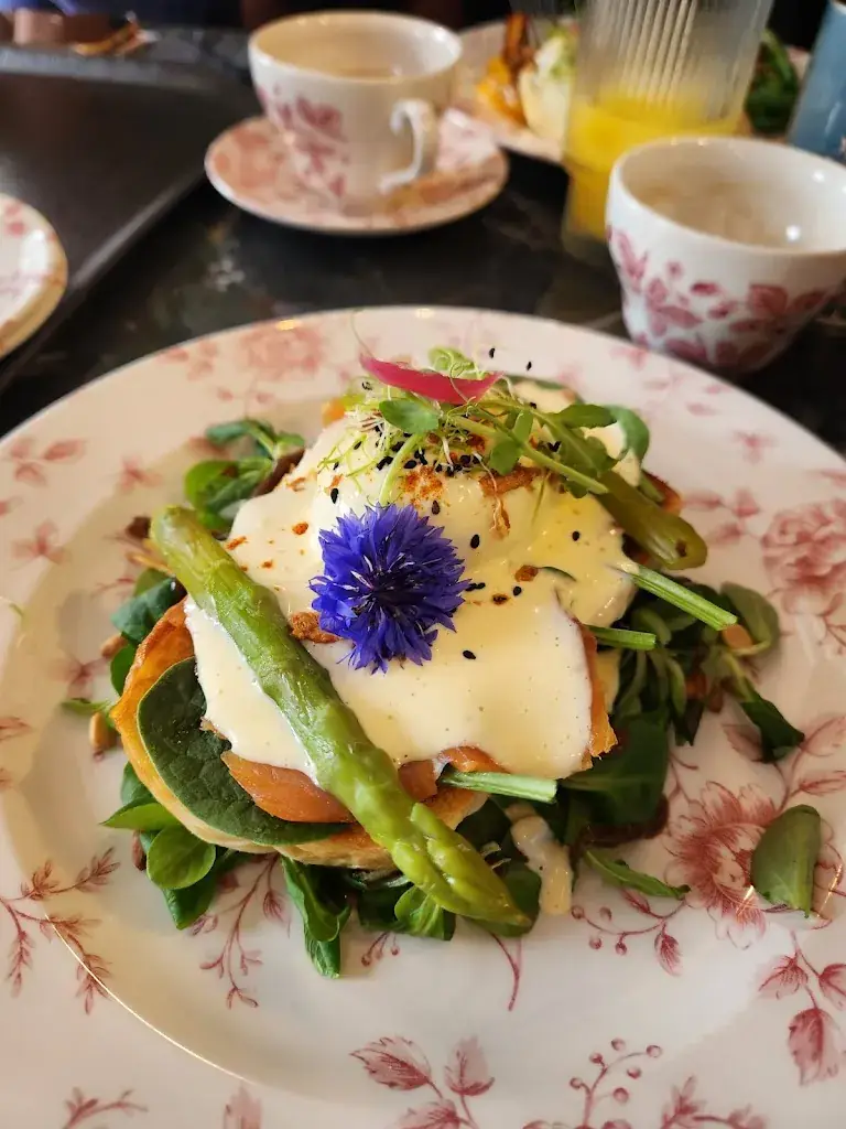 Olivier Esnault_Chez Léa_Nozay_recensione