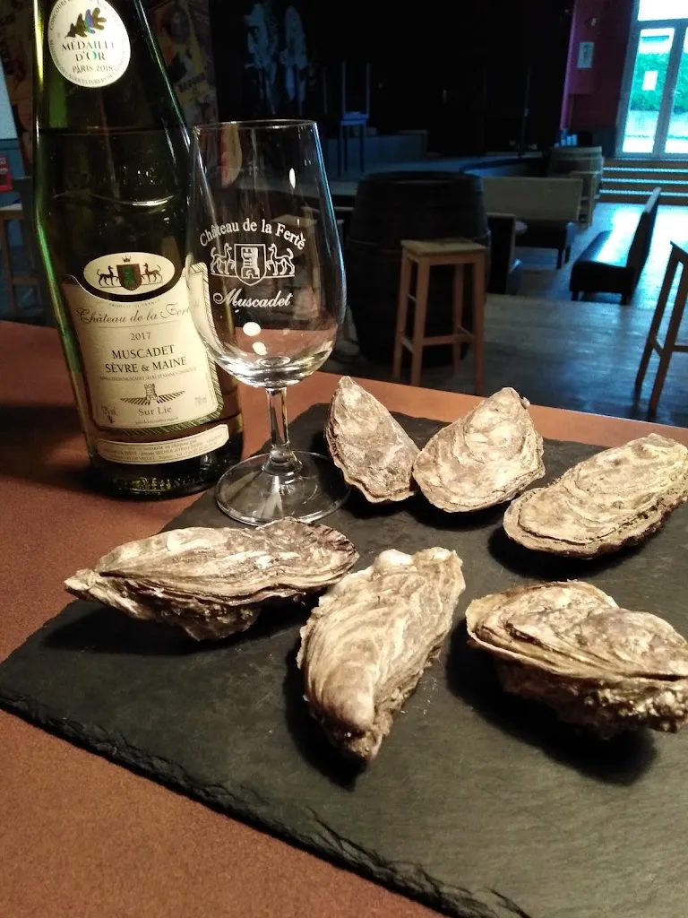 Wine Beer_Nozay_slider_image_2