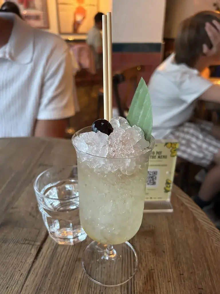 Kaylin Azaroff_Pink Mamma_Paris_Bewertung