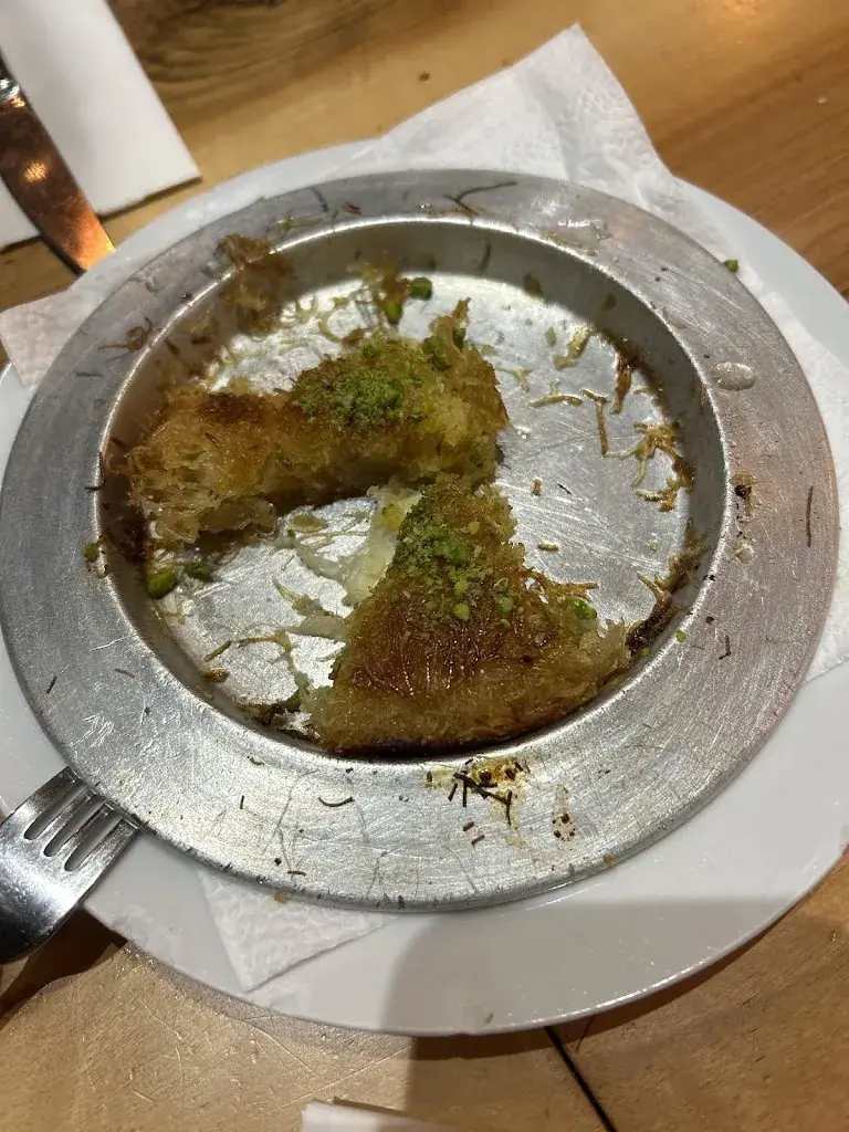 Şehmus Erkan_Le Chalet d'Oz_Osny_review