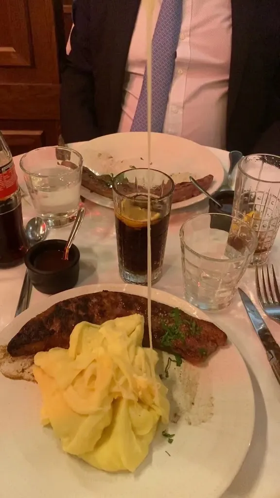 Le Village à Neuilly_Neuilly-sur-Seine_slider_image_2