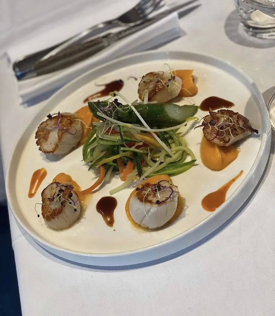 Le Village à Neuilly_Neuilly-sur-Seine_slider_image_3