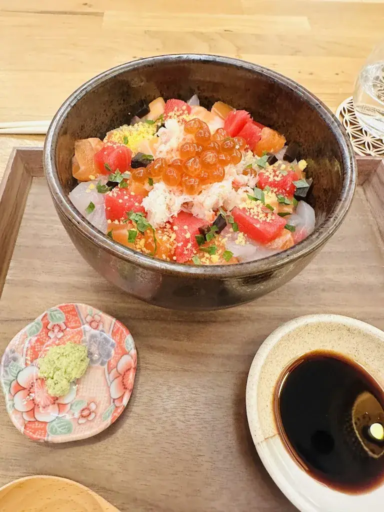 Courtney Dow_YUSHIN_Neuilly-sur-Seine_review