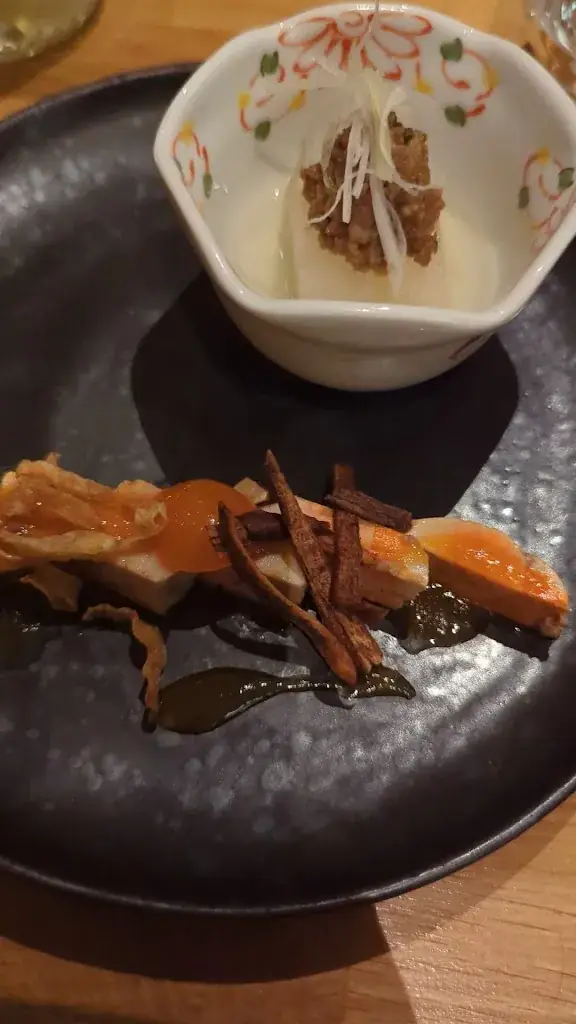 YUSHIN_Neuilly-sur-Seine_slider_image_2