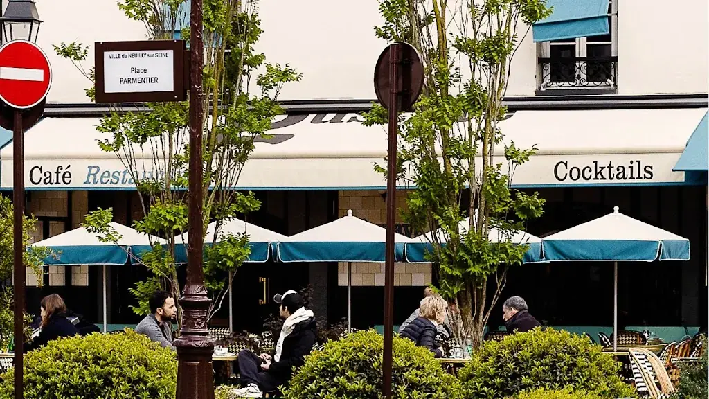 Gustave restaurant in Neuilly-sur-Seine