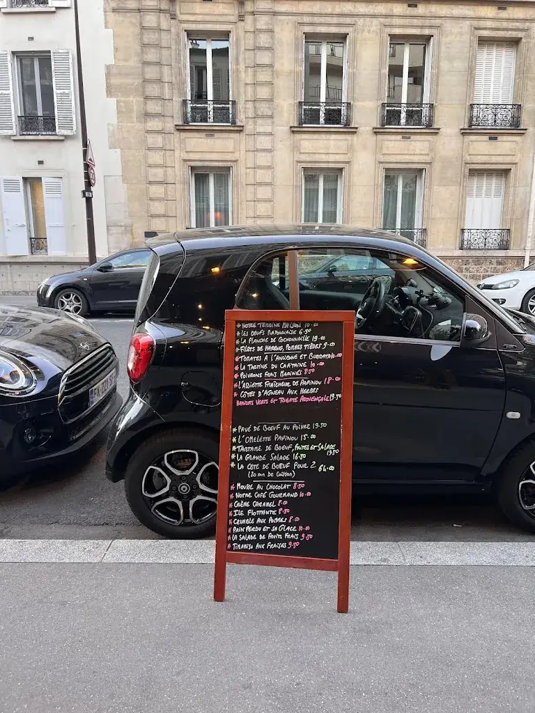 Elena Maria Casati_Chez Papinou_Neuilly-sur-Seine_review