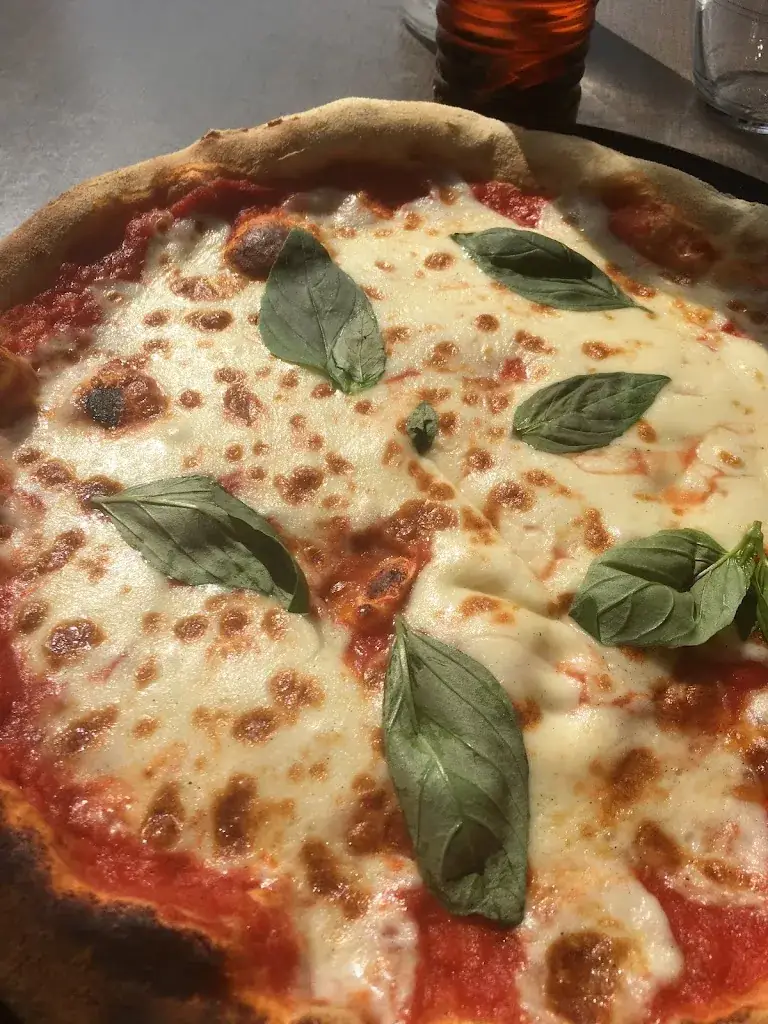 R F_The Little Italy_Poissy_review