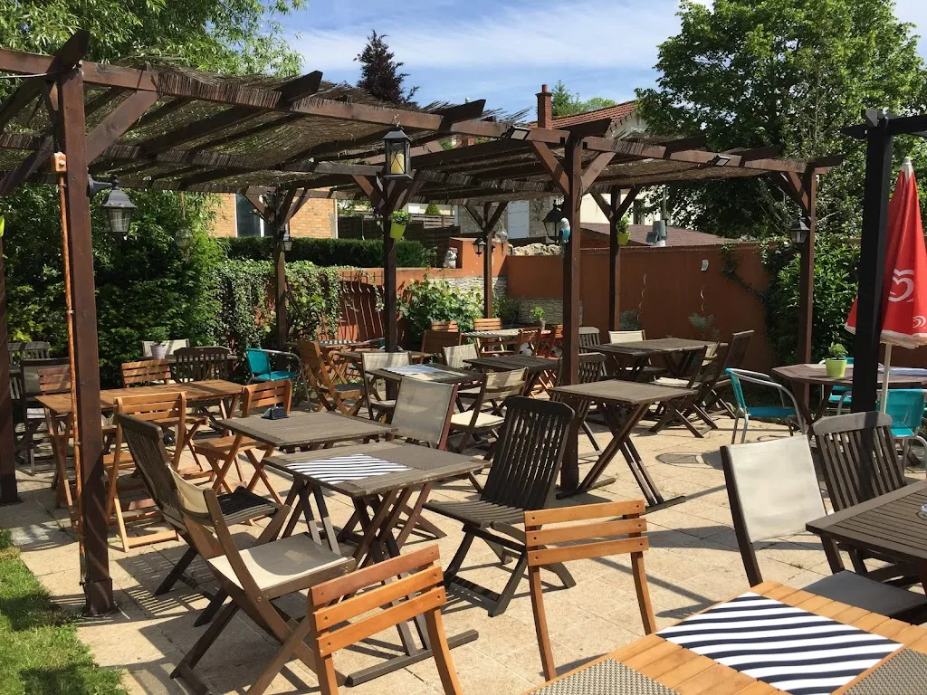 Crêperie Grain De Sel restaurant in Pomponne