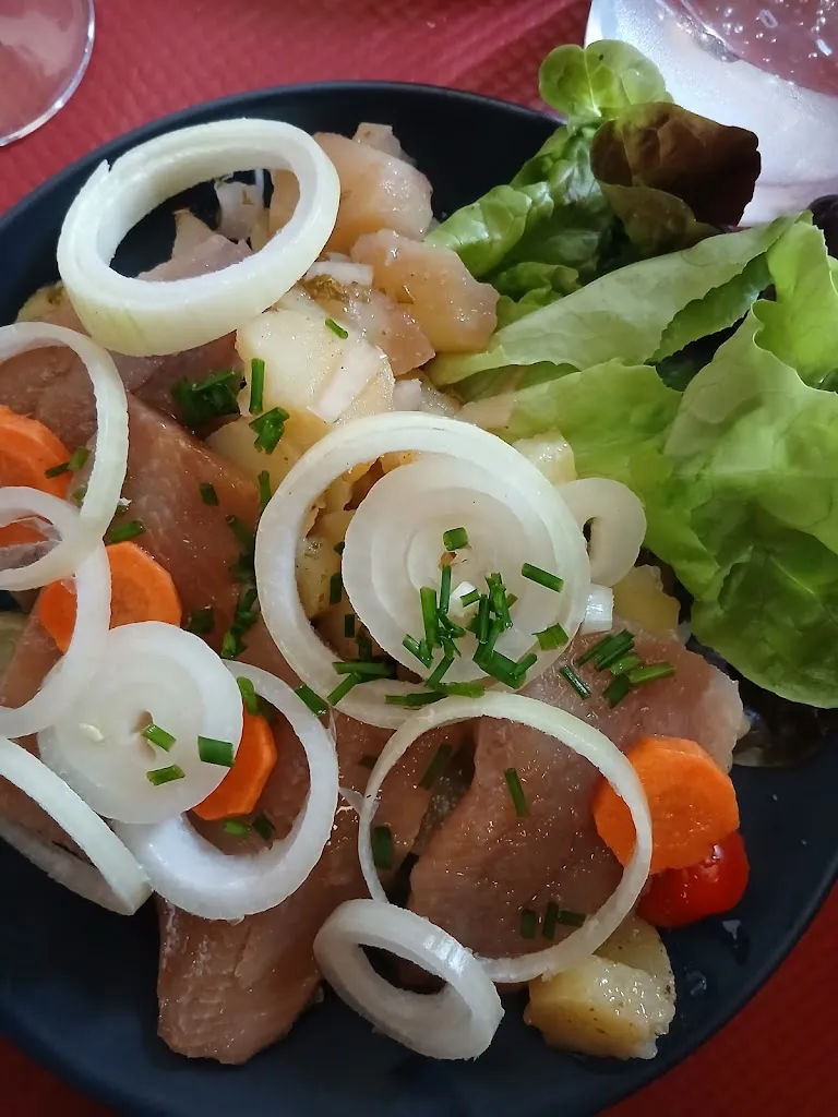 Bar Brasserie L' Authentique restaurant in Pierrelaye