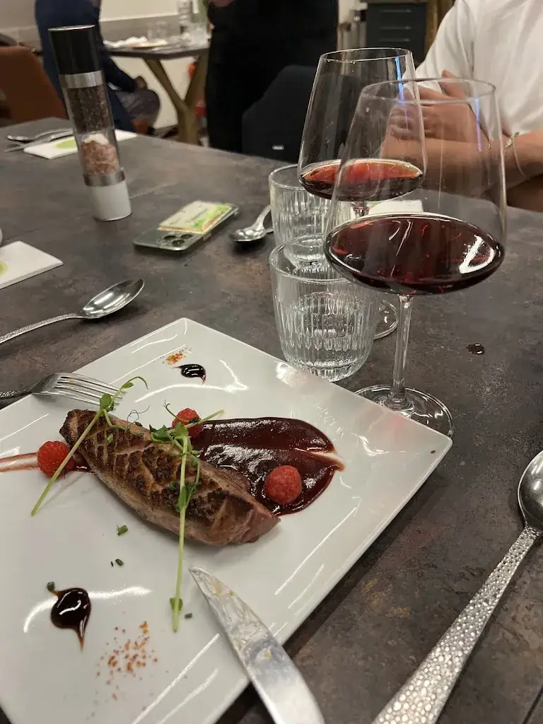 Valentyn_L'arbre Blanc_Pontoise_Bewertung