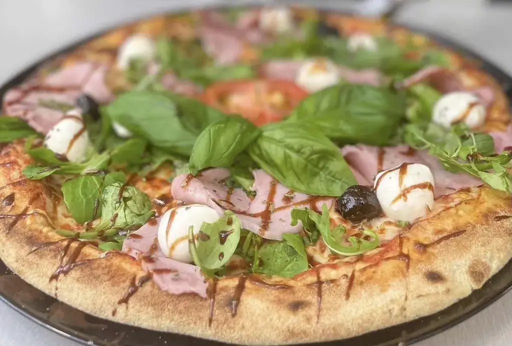 Italiano Pesto Pizza_Pontcarré_slider_image_3