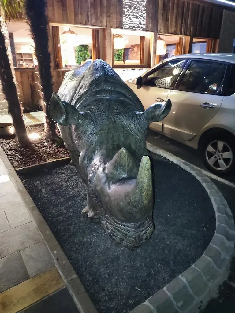 John Radford_Le safari_Saint-Fargeau-Ponthierry_recensione