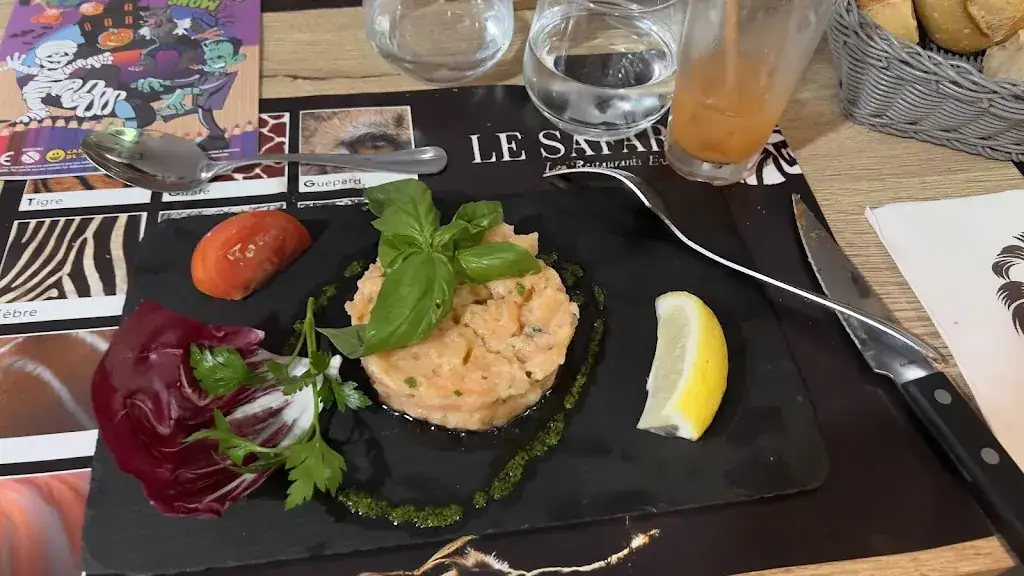 Graveline Polikelly_Le safari_Saint-Fargeau-Ponthierry_recensione