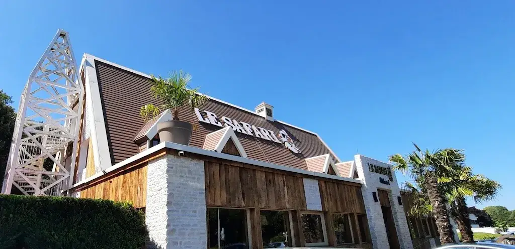 Le safari restaurant in Saint-Fargeau-Ponthierry