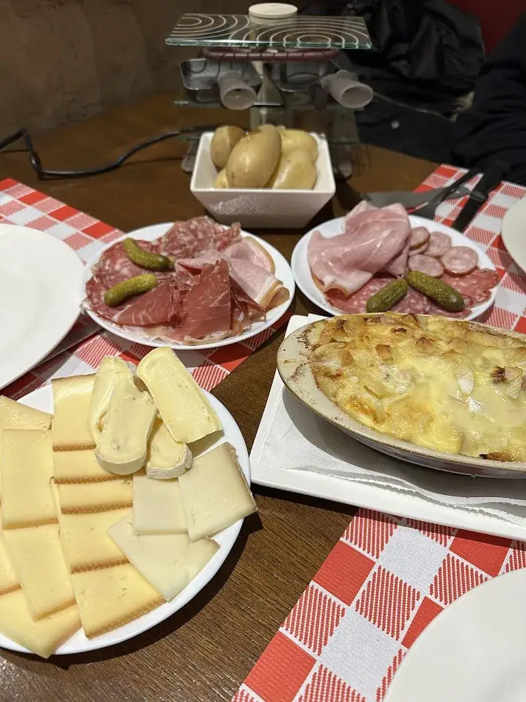 Emma B_A la p'tite Savoie_Provins_review