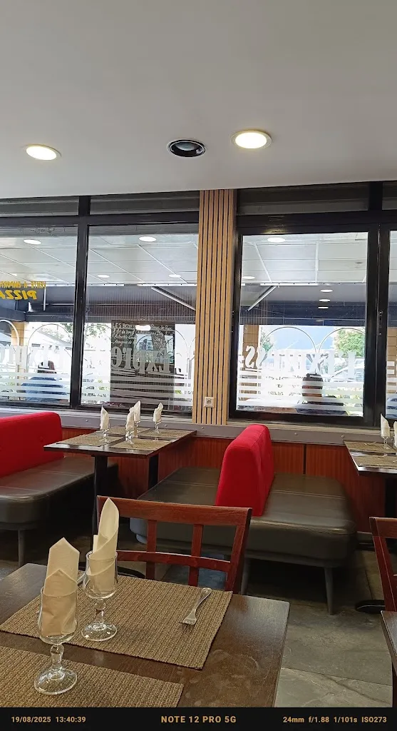 L'express restaurant in Orly