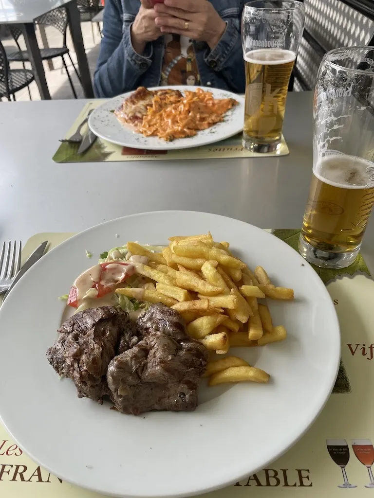 L'express_Orly_slider_image_3