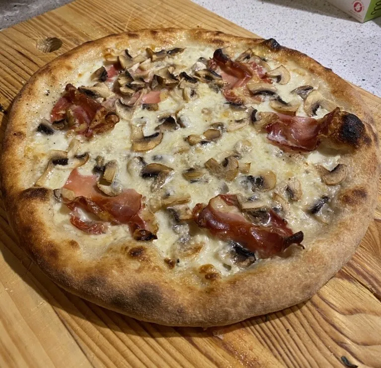 Mr Cornicione_Orly_slider_image_2