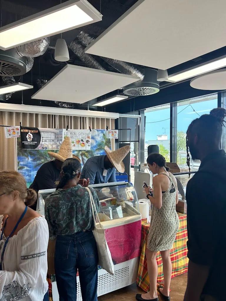 Sorbet Douceur restaurant in Orly