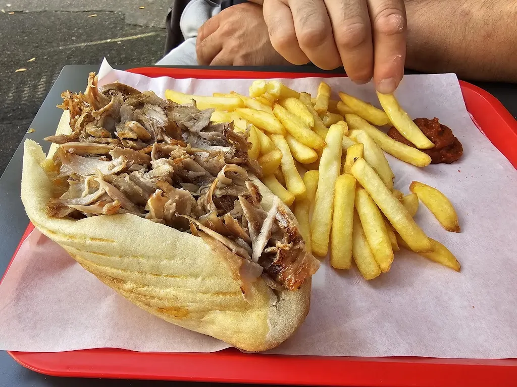 Chez Yoyo_Orly_slider_image_3