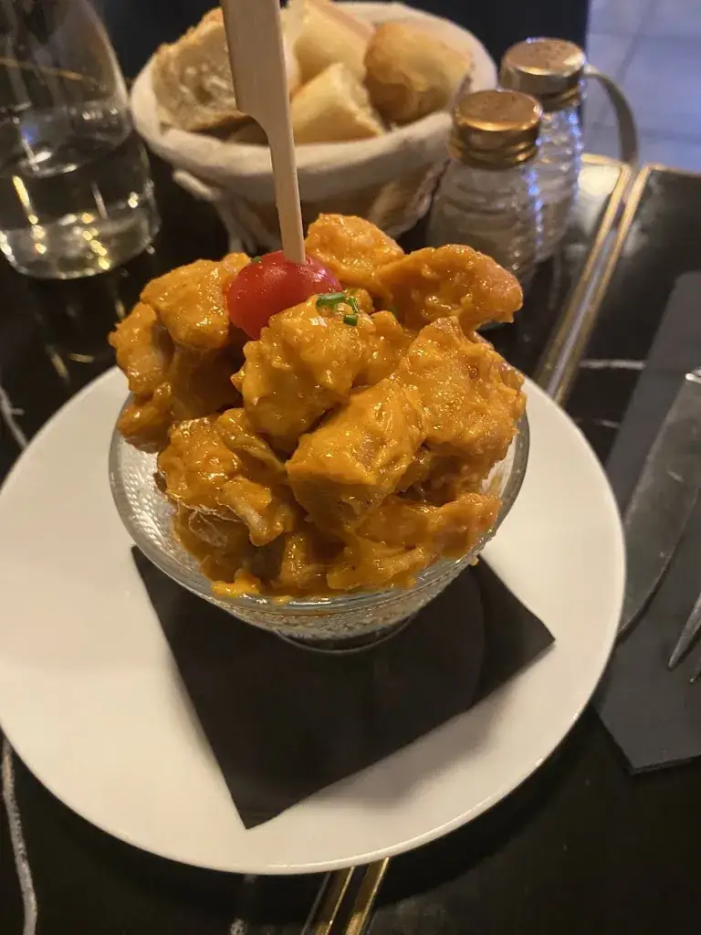 sarah bellaj_LE P’TIT PARIS_Noisy-le-Sec_review