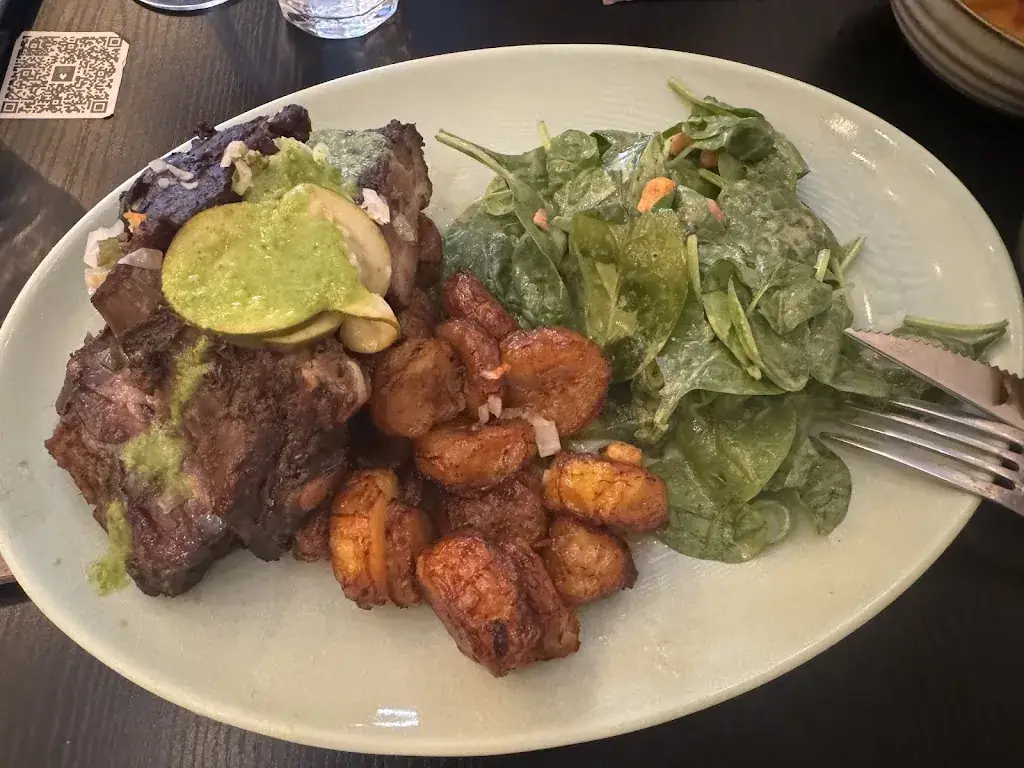 Michel Mrad_Les Sabots Grillés_Puteaux_review