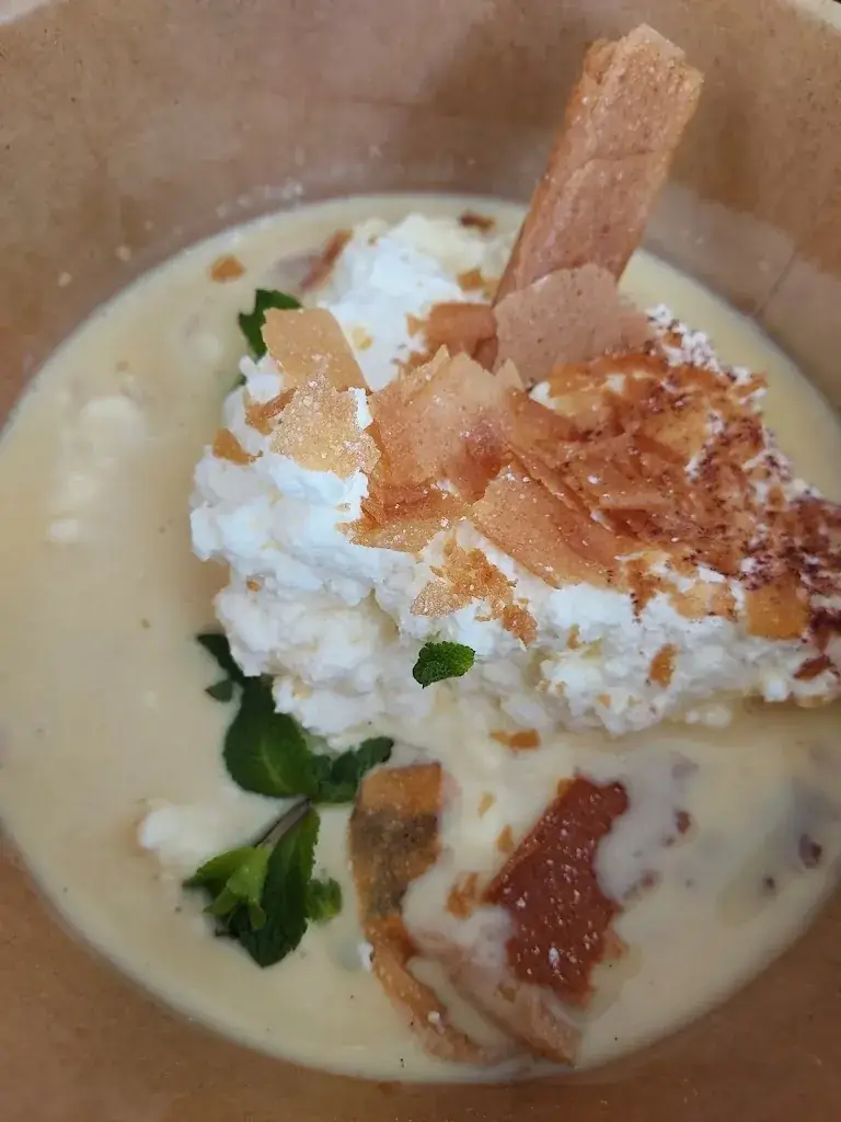 Ambre xLle_Le Favori_Nanterre_review