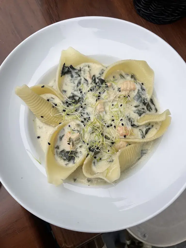 Romane Gonthier_Le Favori_Nanterre_review