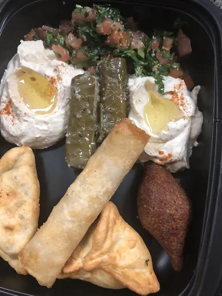 La Fenicia_Nanterre_slider_image_3