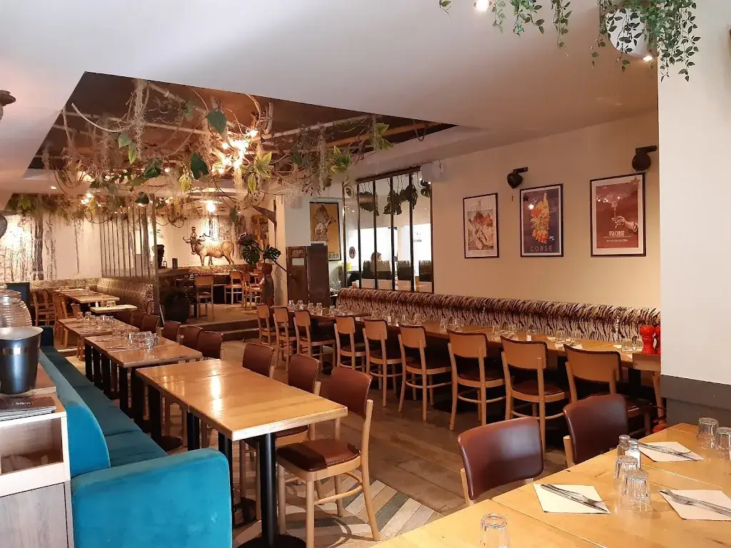 Jungle Arch restaurant in Nanterre