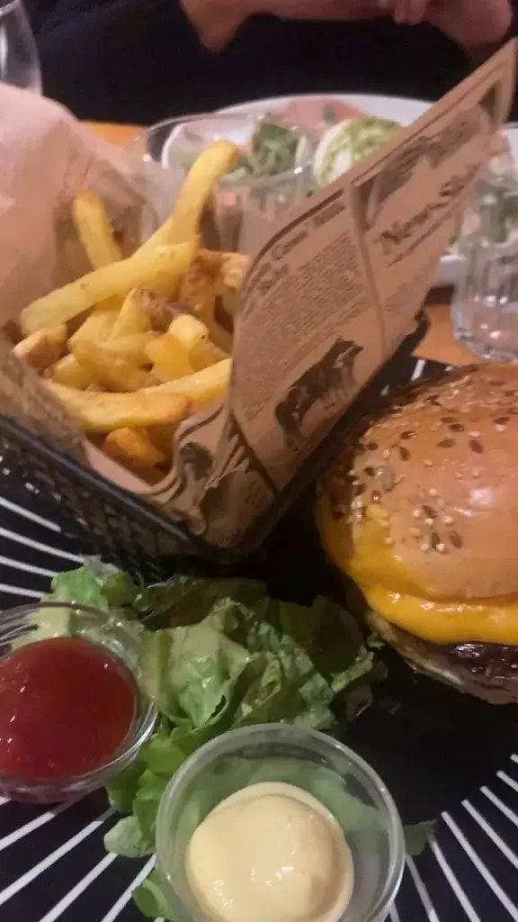 Jungle Arch_Nanterre_slider_image_2