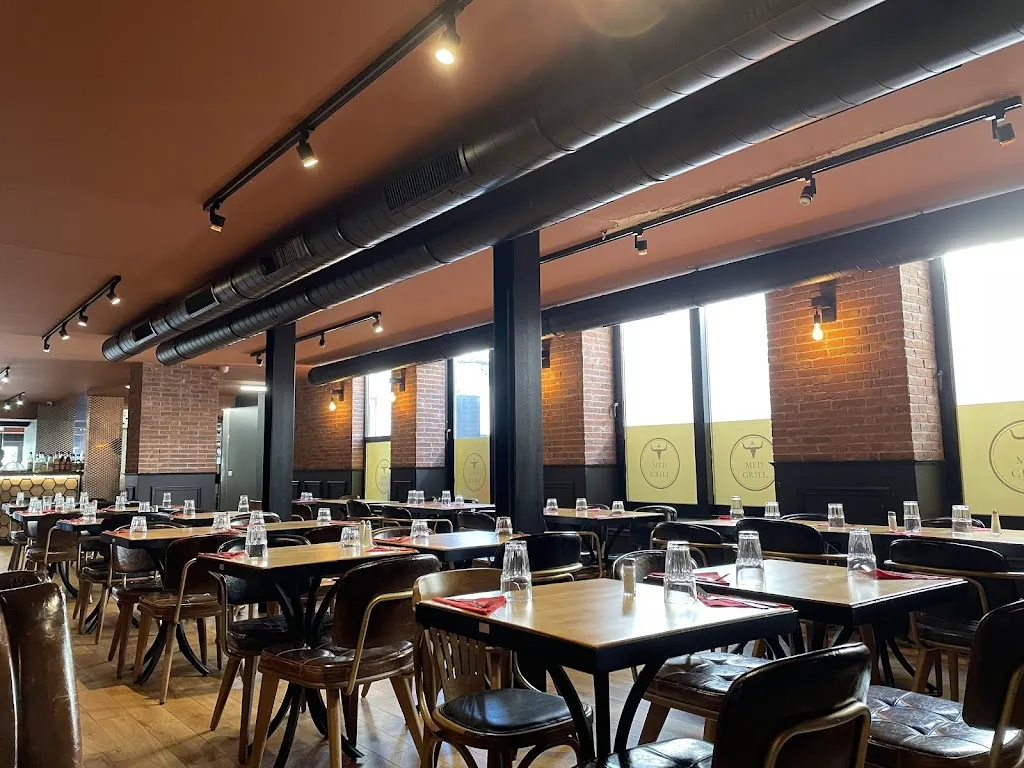 Ferme ristorante a Nanterre