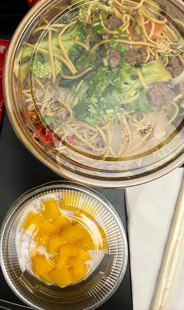 KJ Chutima_Delices Viet_Nanterre_review