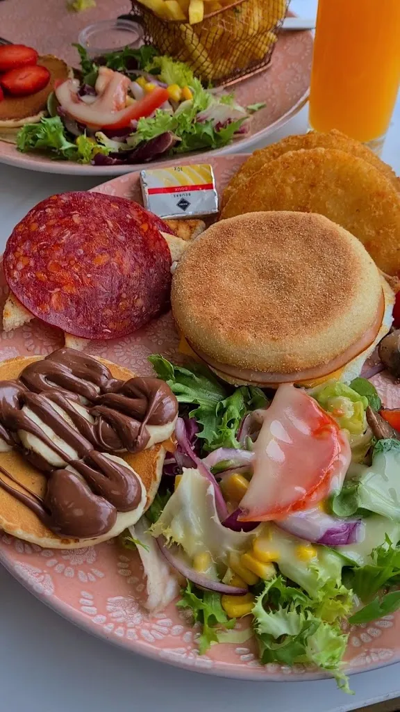 BRUNCH AND CAKES💕🧁- Nanterre_Nanterre_slider_image_2