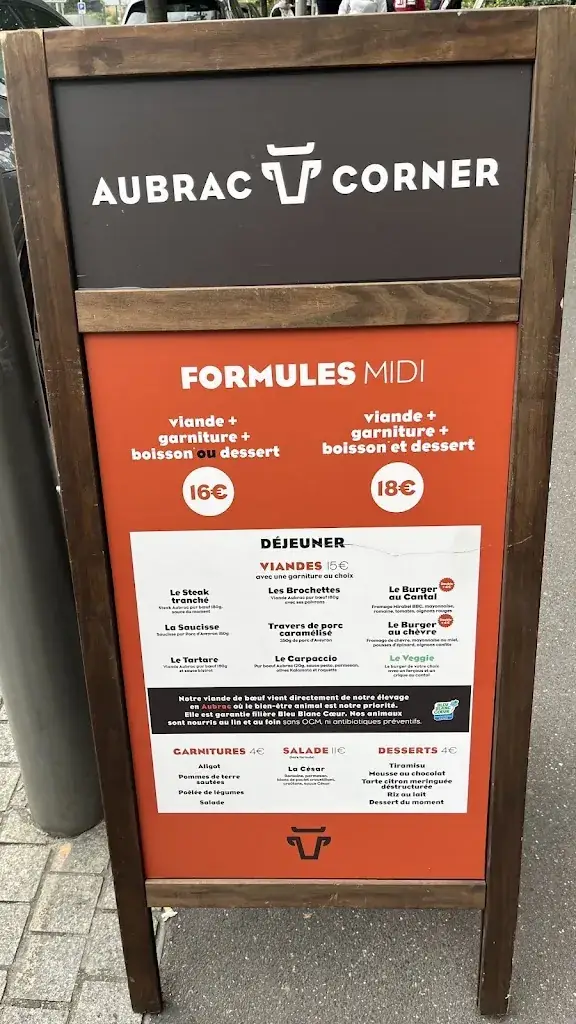 Anna M_Aubrac Corner La Defense Arena_Nanterre_review