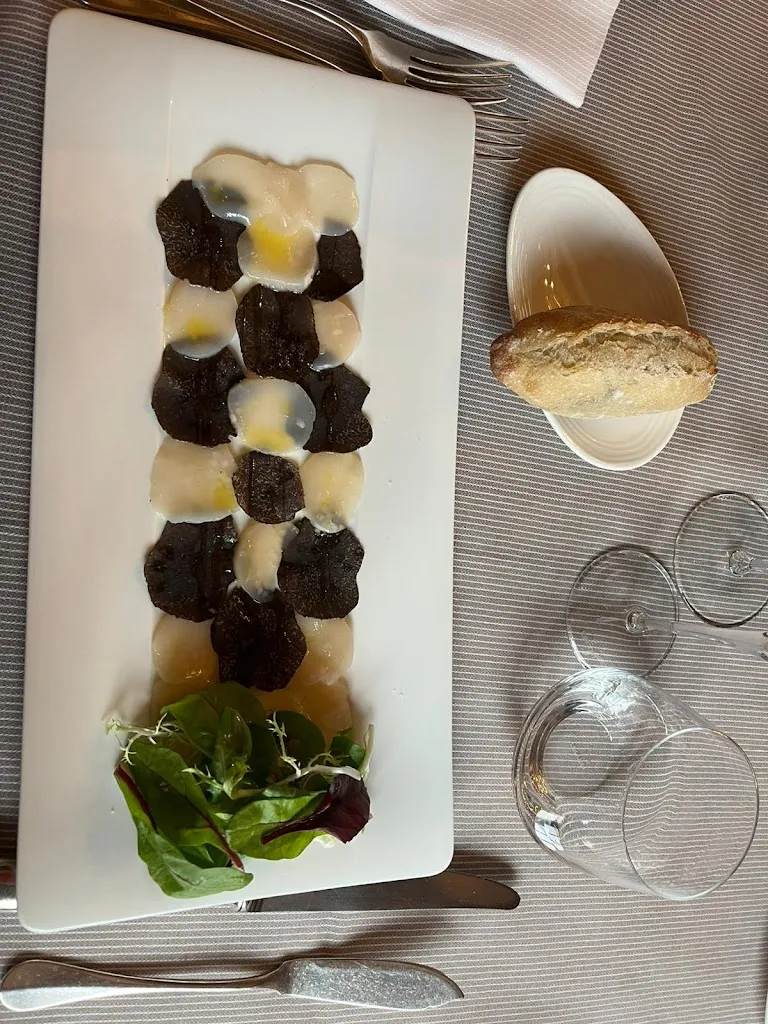 Fanny Xardel_La Maison des Bois_Plaisir_review