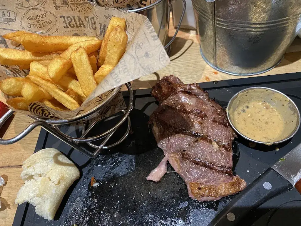 Lama Saleh_Hippopotamus Steakhouse_Plaisir_review