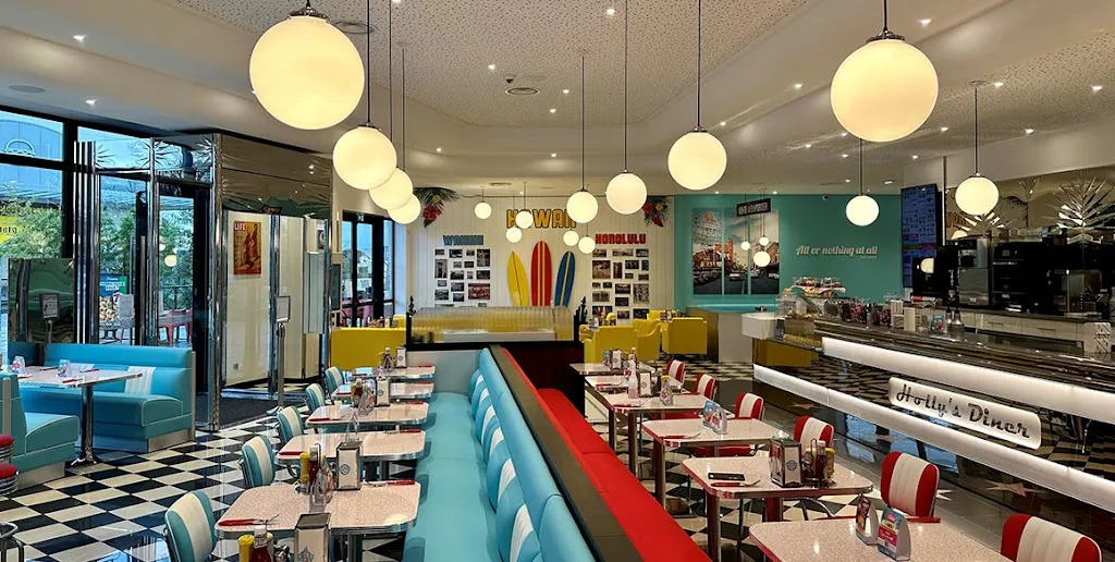 Holly's Diner Plaisir restaurant in Clayes-sous-Bois