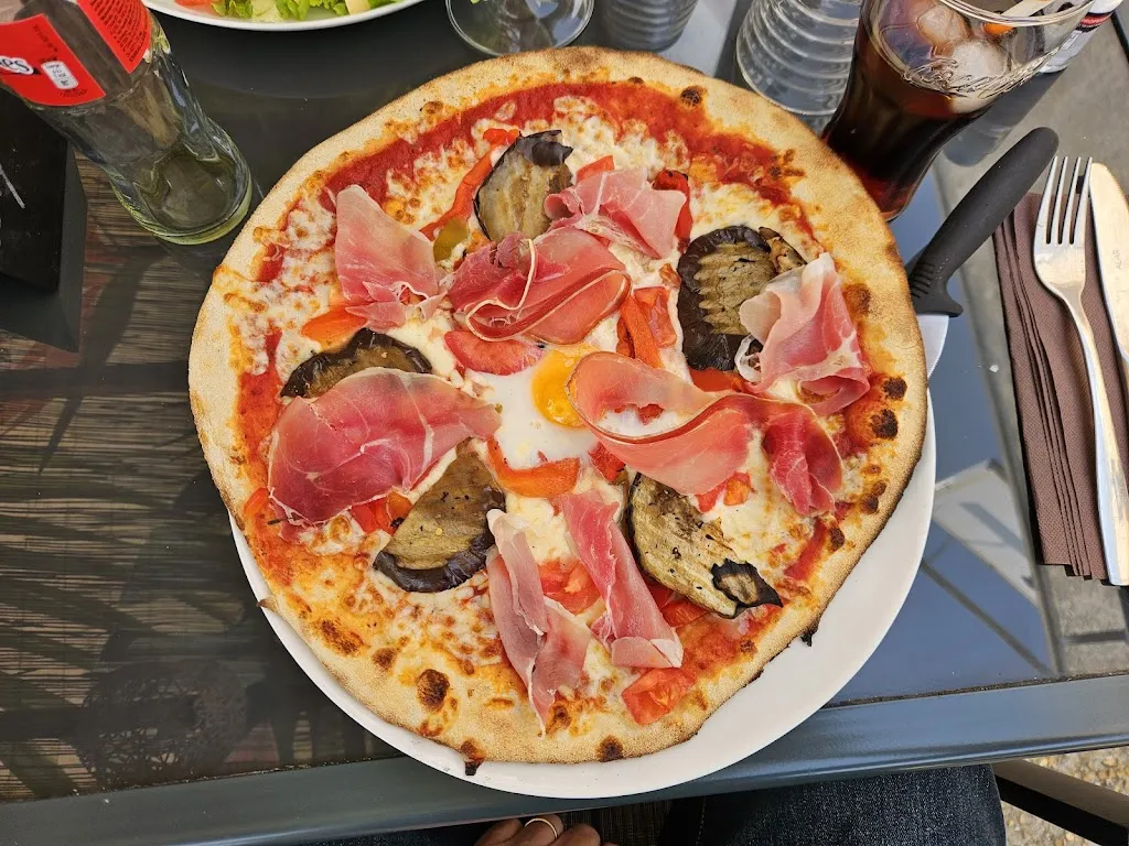 CHEZ LES FILLES II_Rebais_slider_image_3