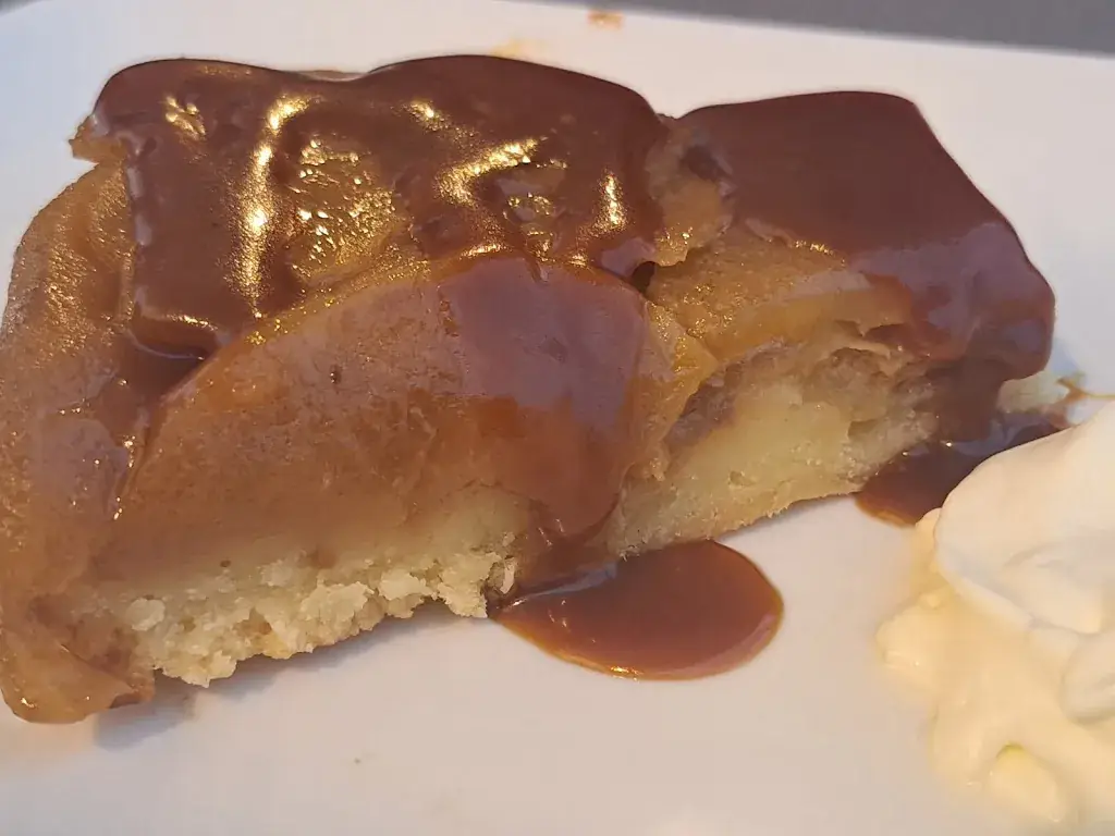 San Dra_Le Court-Circuit_Évian-les-Bains_review